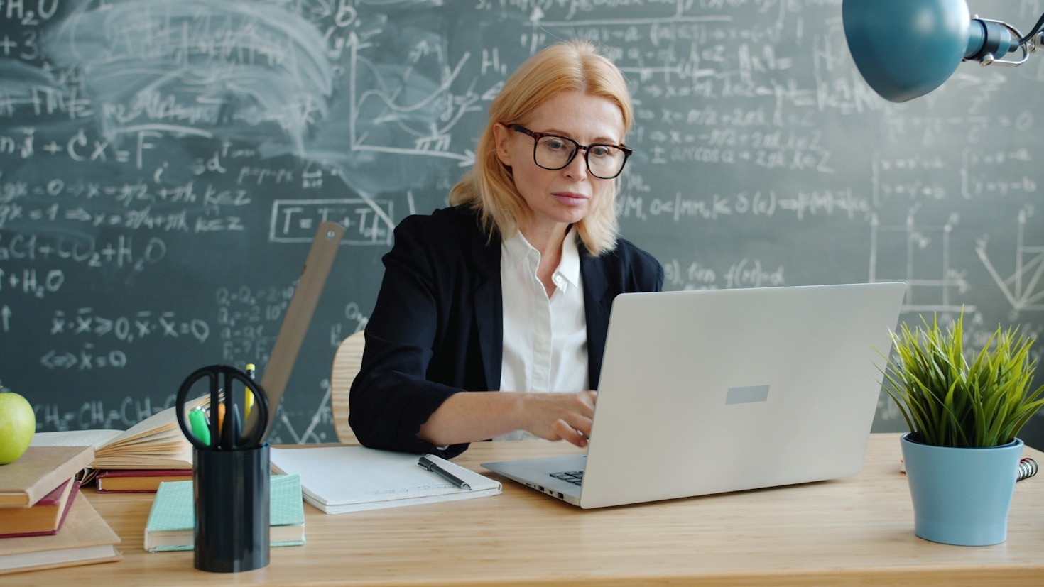 Expert Advice for Aspiring Mass Communicators